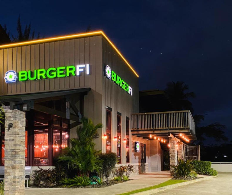 i OPens in Guaynabo, Puerto Rico