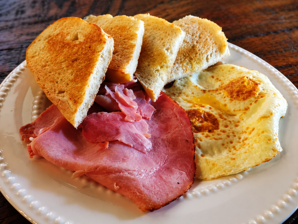 Insider Guide to Gustos Coffee Shop in San Juan